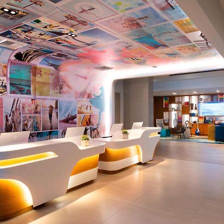 Renaissance Newport Beach Hotel Bagian luar foto