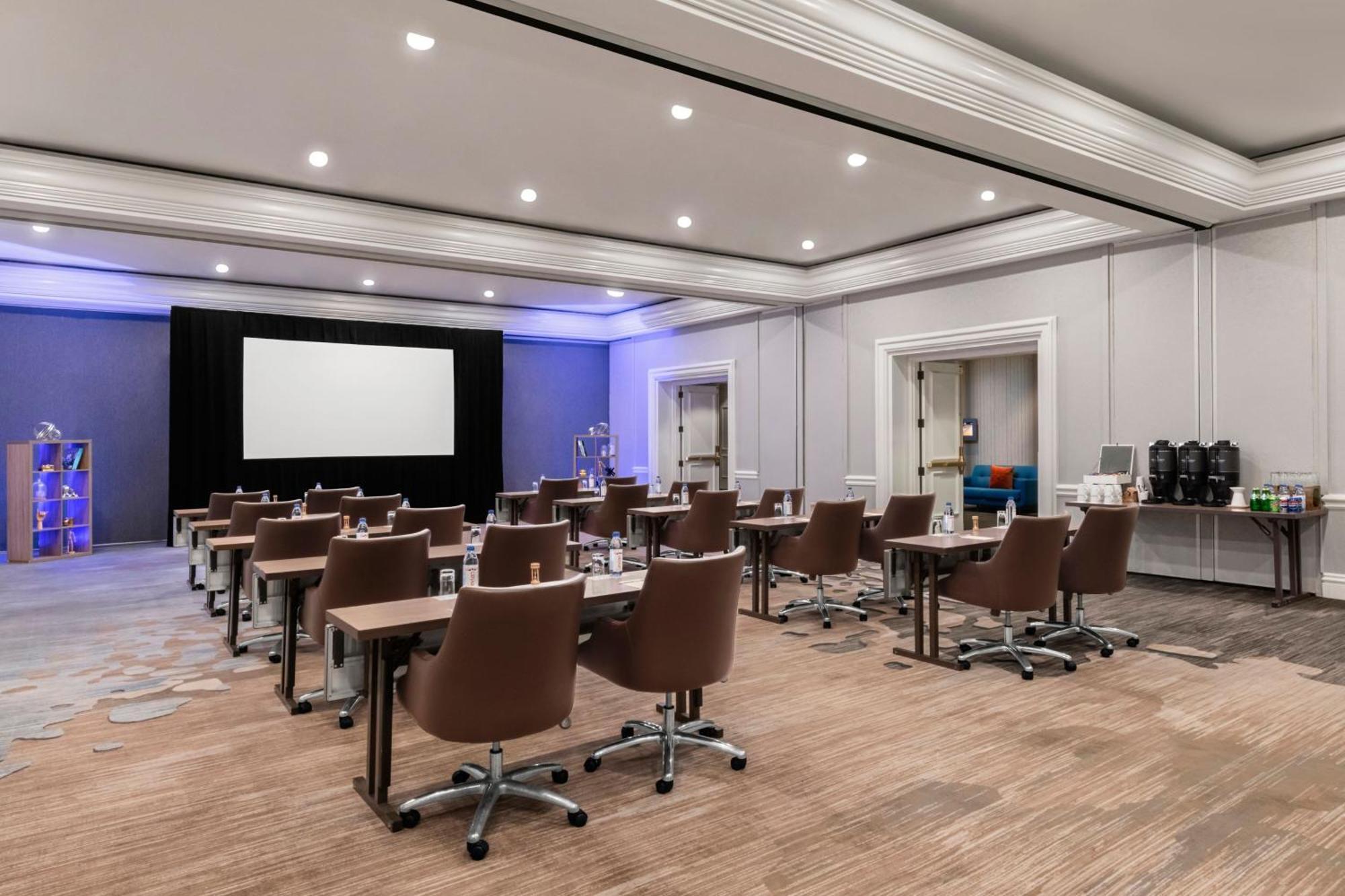 Renaissance Newport Beach Hotel Bagian luar foto