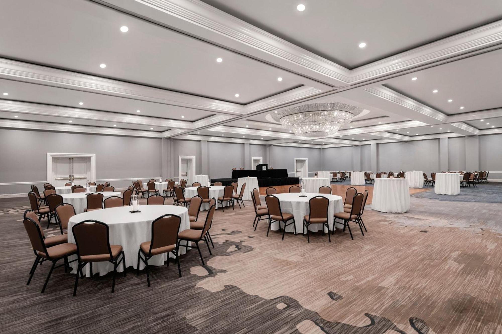 Renaissance Newport Beach Hotel Bagian luar foto