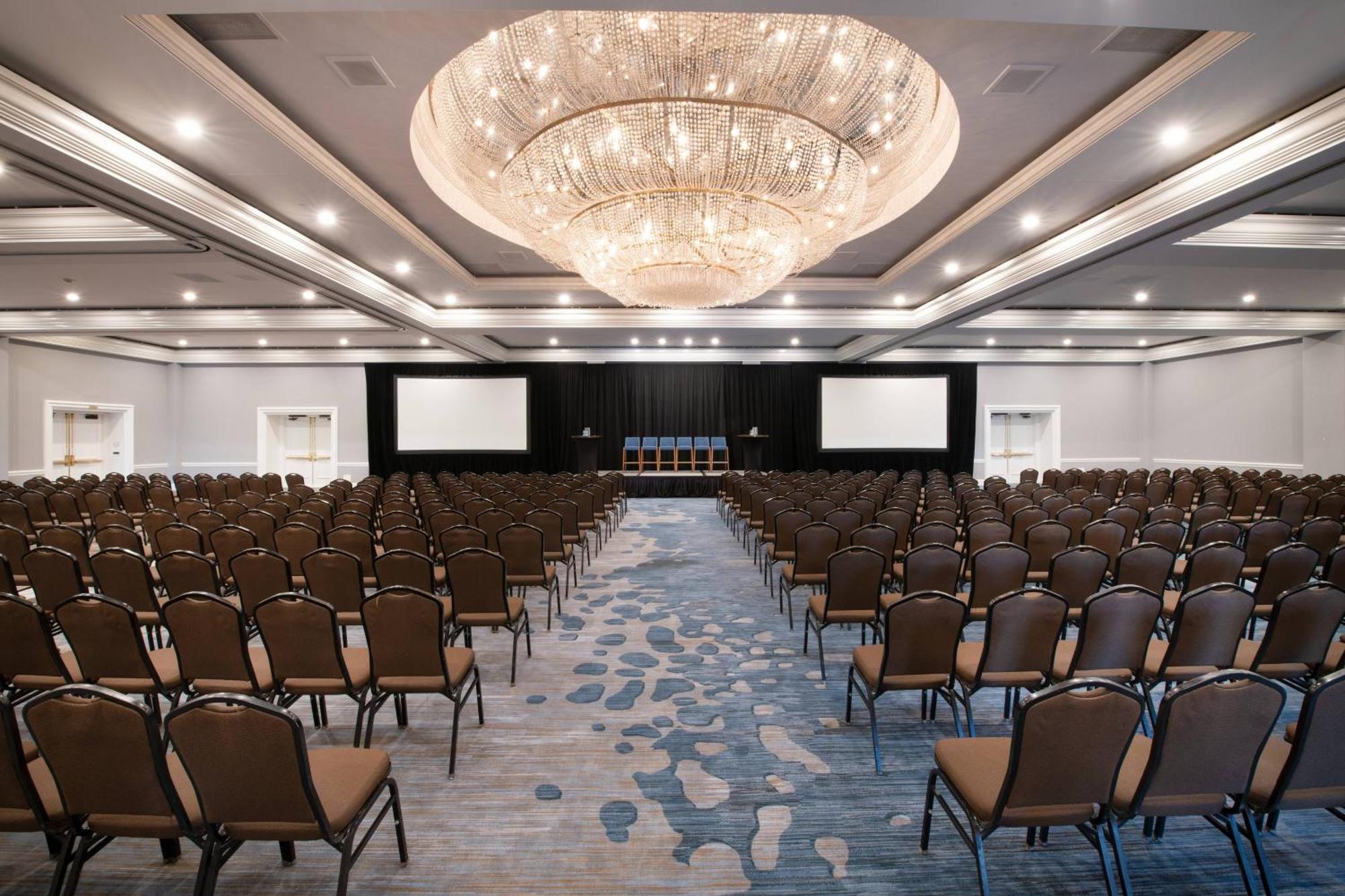 Renaissance Newport Beach Hotel Bagian luar foto