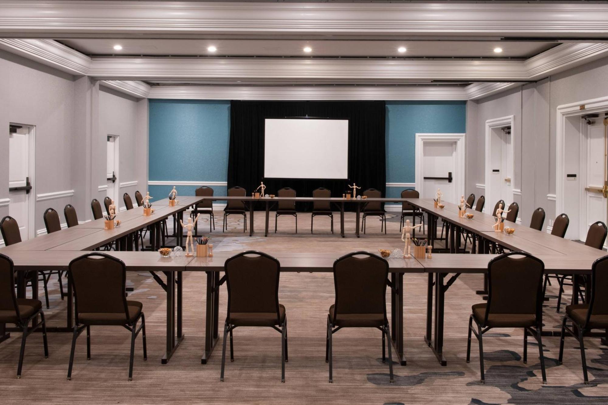 Renaissance Newport Beach Hotel Bagian luar foto