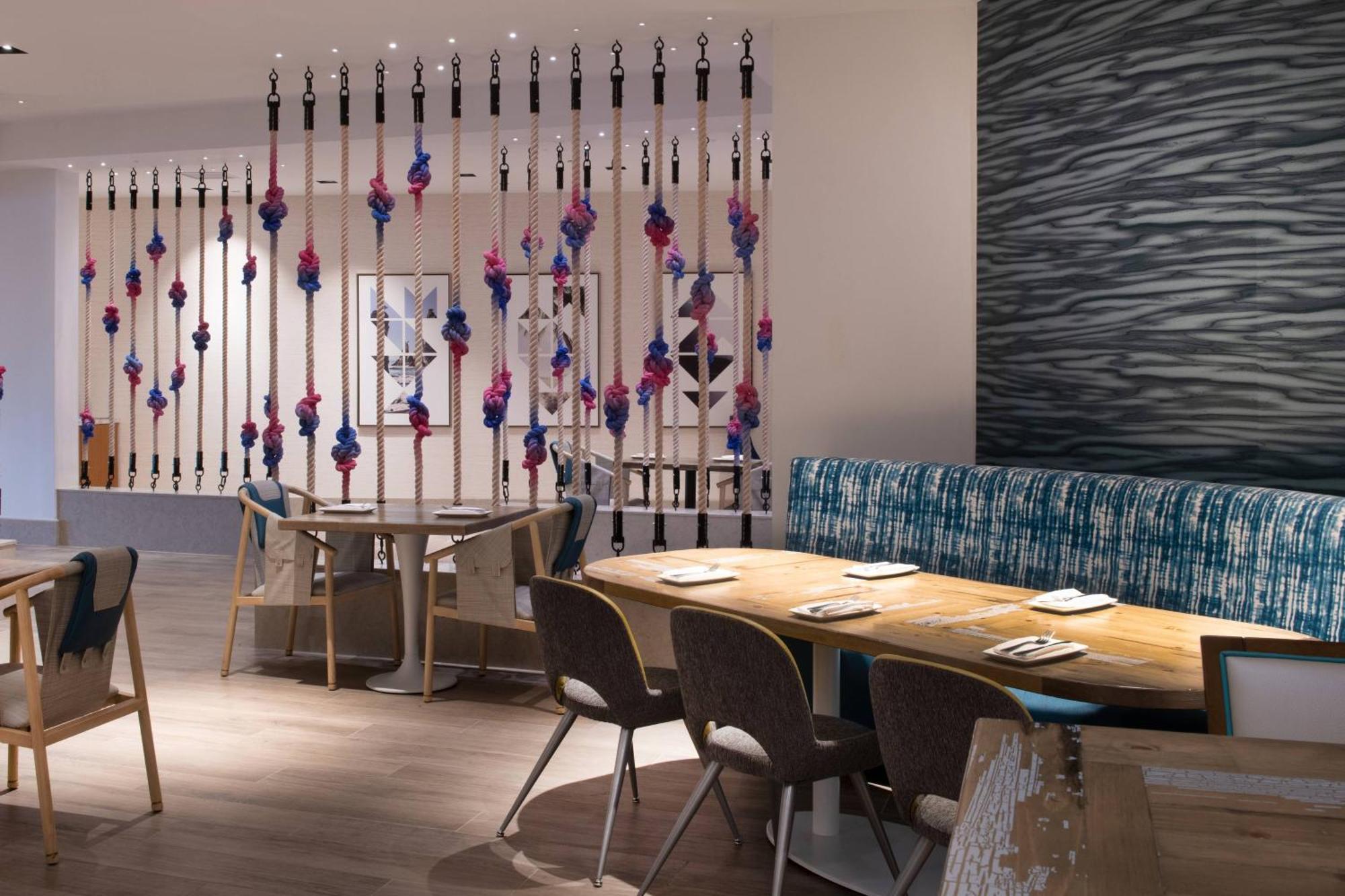Renaissance Newport Beach Hotel Bagian luar foto